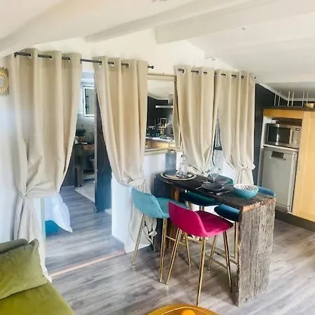 Cottage, & Holiday home *
