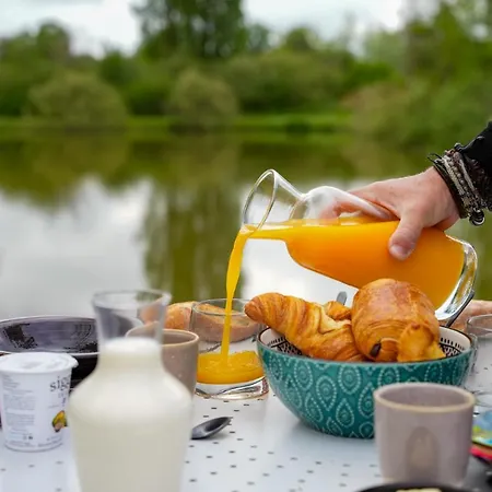 Cottage, & 64 Feriehus