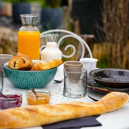 Cottage, & 64 Feriehus Prouilly