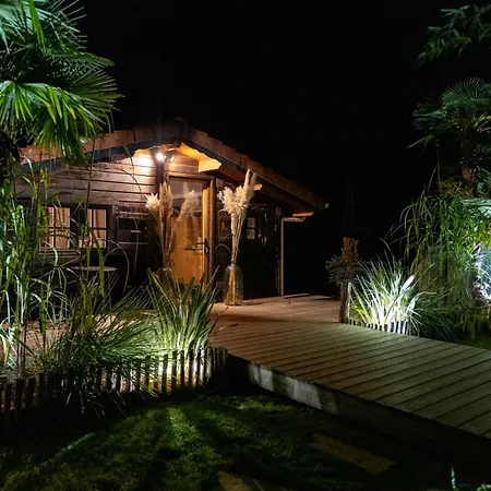 Cottage, &