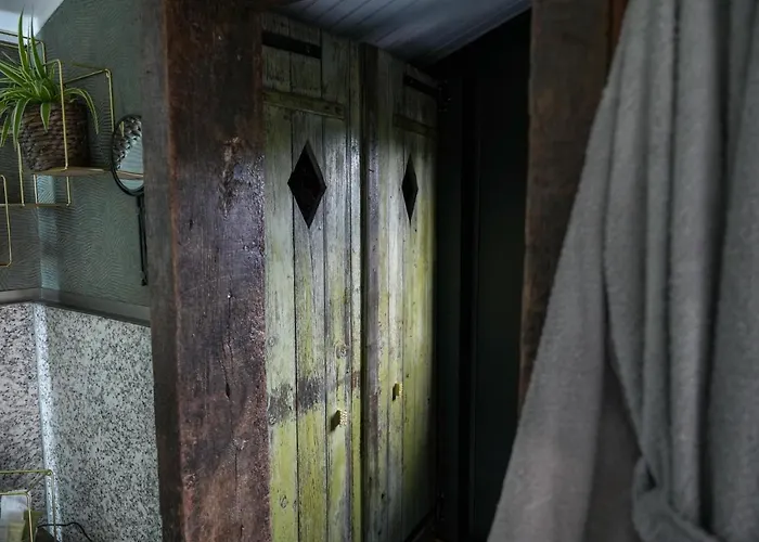 Cottage, & 64 Ferienhaus Prouilly