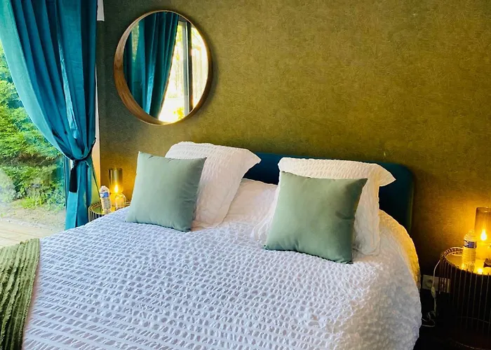 Cottage, & 64 * Prouilly